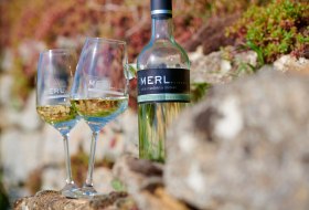 Weingut Merl_Weinflasche © Weingut Merl