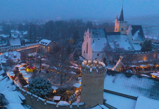 Christmas market at the Burgkirche, © Stefan Heinrich