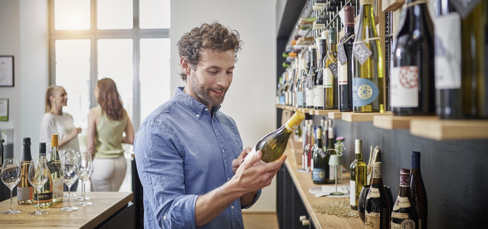 Wine shopping in the Ingelheim wine shop