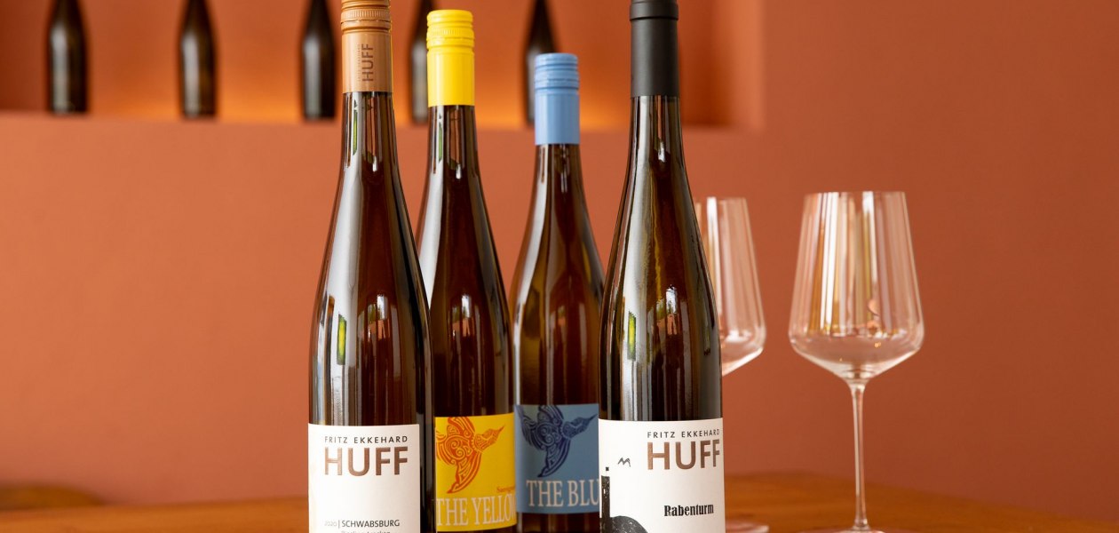 Weingut Fritz Ekkehard Huff_Weinflaschen, © Jason Sellers