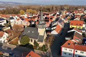 Gustav-Adolf-Kirche Luftbildaufnahme, © Rainer Oppenheimer/Stadt Ingelheim