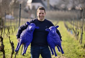 Für Kristian Dautermann ist das Projekt &quot;Inklusion im Weinbau&quot; etwas ganz Besonderes, denn er kann seinen Bruder einmal ganz anders erleben. © Kristian Dautermann/Weingut Dautermann