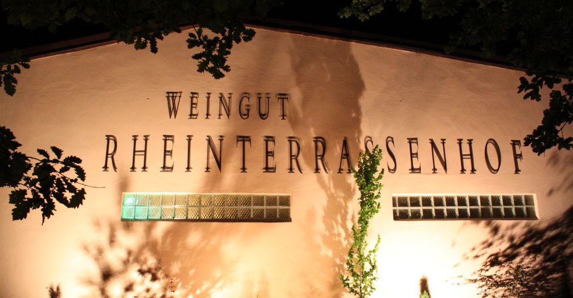 Jans_Facade, © Weingut Rheinterrassenhof - Janß