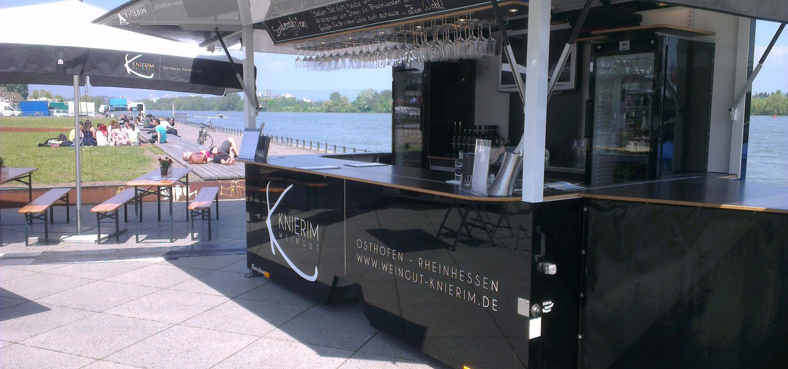 wine stand, © Weingut Reinhart u. David Knierim